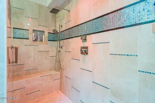 Photo #6: 6560637 Listing