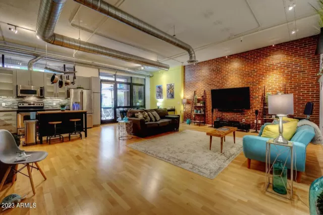 MLS: 6560903 Condo For Sale