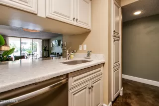 Photo #4: 6561147 Listing