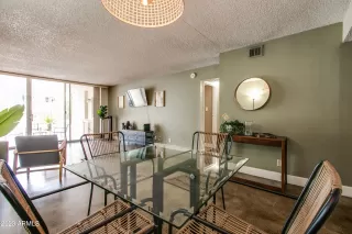 Photo #6: 6561147 Listing