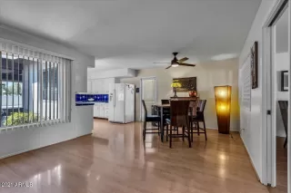 Photo #4: 6561174 Listing