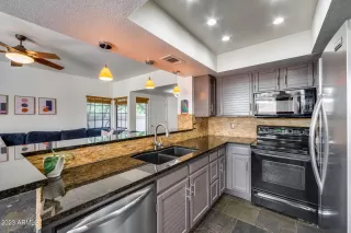 Photo #2: 6561178 Listing 