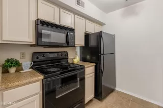 Photo #5: 6561338 Listing 