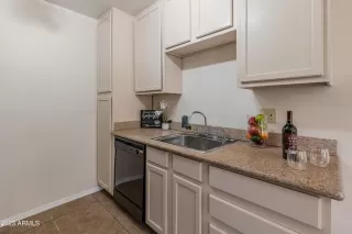 Photo #6: 6561338 Listing 