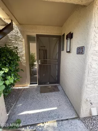 Photo #2: 6561372 Listing