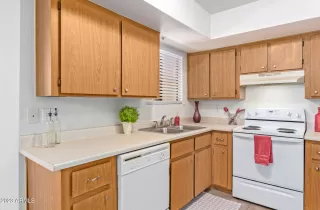 Photo #2: 6561467 Listing