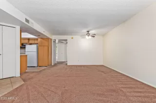 Photo #5: 6561467 Listing