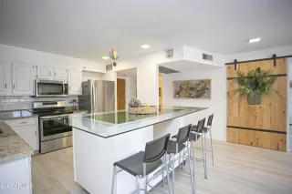 Photo #2: 6561587 Listing 