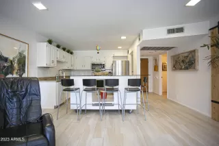 Photo #4: 6561587 Listing 