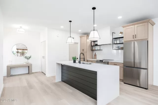 MLS: 6561762 Condo For Sale