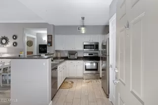 Photo #3: 6561899 Listing