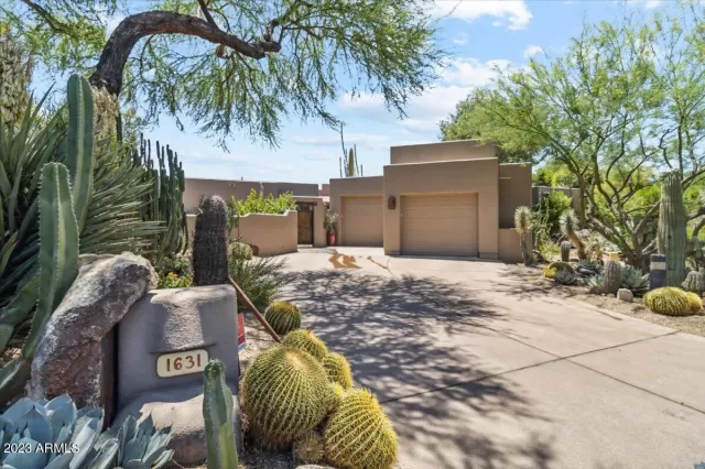 MLS: 6561917 Condo For Sale