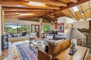 Photo #4: 6561917 Listing