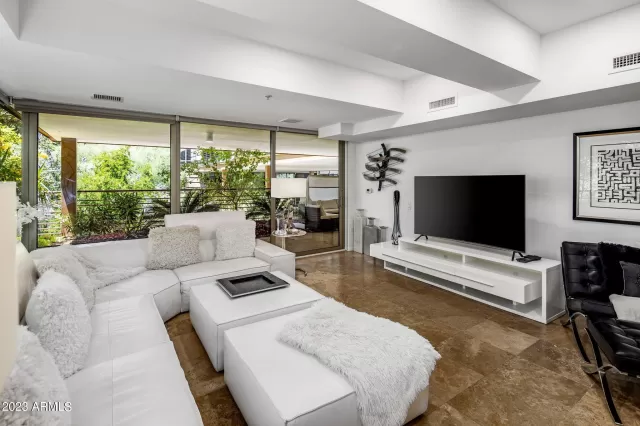 MLS: 6561944 Condo For Sale