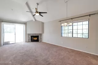 Photo #2: 6562000 Listing
