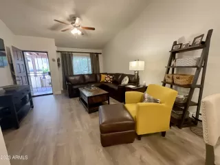 Photo #4: 6562130 Listing