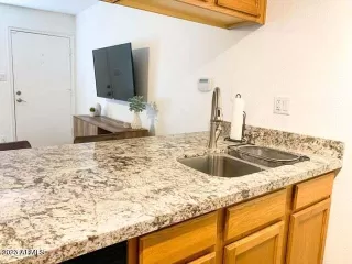 Photo #6: 6562167 Listing