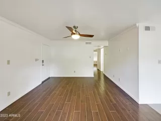 Photo #5: 6562195 Listing