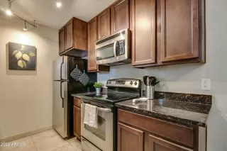 Photo #6: 6562281 Listing