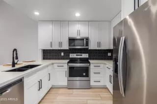 Photo #3: 6562442 Listing