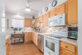 Photo #4: 6562647 Listing