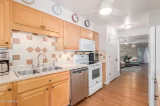 Photo #5: 6562647 Listing