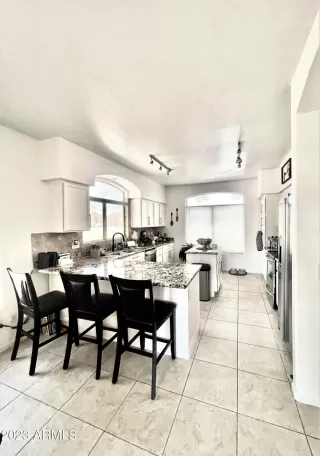 Photo #2: 6562681 Listing