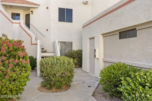 MLS: 6562857 Condo For Sale