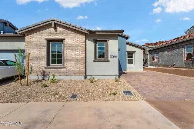 MLS: 6562904 Condo For Sale