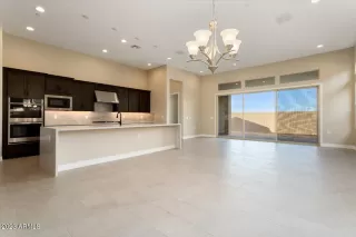 Photo #5: 6562904 Listing