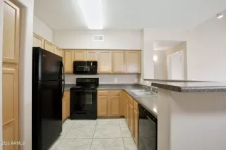 Photo #5: 6563046 Listing