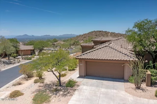 MLS: 6563469 Condo For Sale