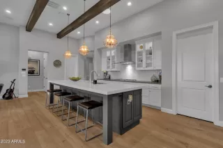 Photo #3: 6563763 Listing