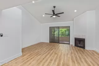 Photo #2: 6563922 Listing