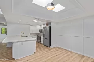 Photo #6: 6563922 Listing