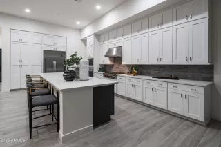 Photo #4: 6563967 Listing