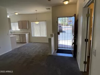 Photo #4: 6564389 Listing