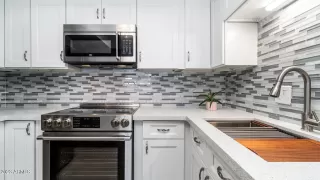 Photo #5: 6564686 Listing 