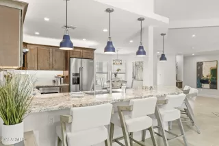 Photo #2: 6564852 Listing 