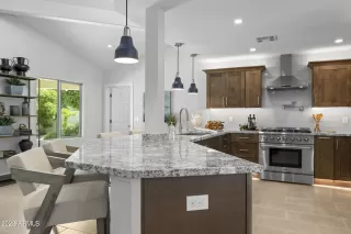 Photo #3: 6564852 Listing 