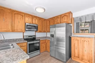 Photo #6: 6564890 Listing