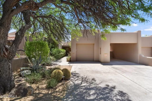 MLS: 6564925 Condo For Sale
