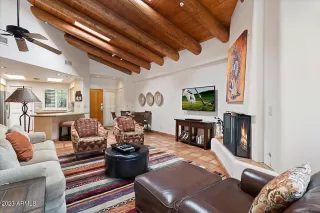 Photo #6: 6564925 Listing
