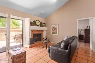 Photo #5: 6564990 Listing