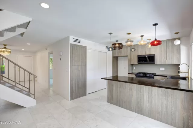 MLS: 6564995 Condo For Sale