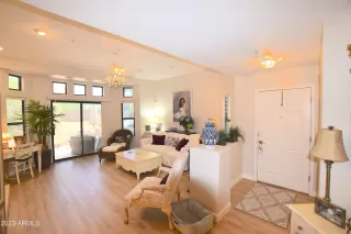 Photo #5: 6565215 Listing