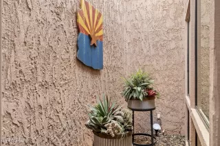 Photo #5: 6565275 Listing