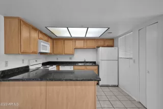 Photo #5: 6565480 Listing