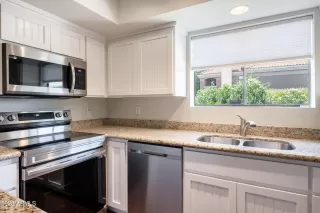 Photo #6: 6565583 Listing 