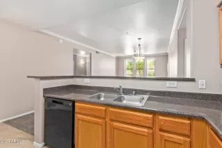 Photo #4: 6565689 Listing